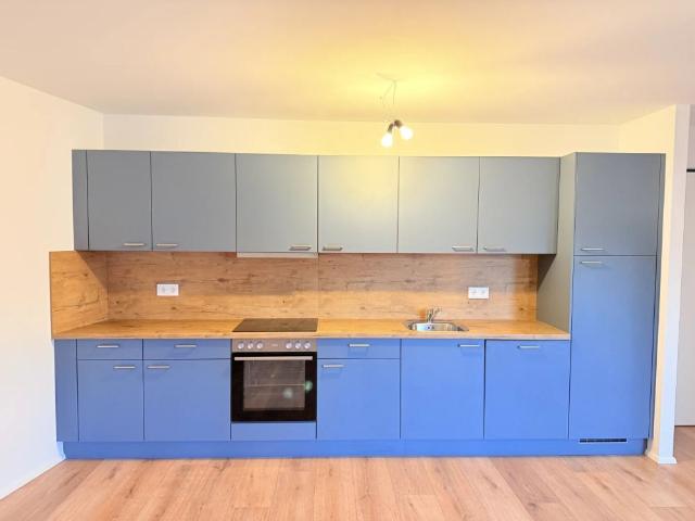 Geräumige 3 Zimmer Wohnung mit Innenhoflage nahe U3 Kendlerstraße