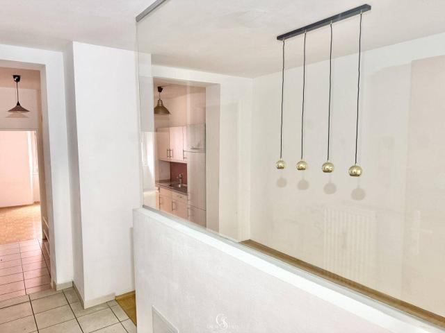 Geräumige 3 Zimmer Wohnung mit Terrasse nähe Südtiroler Platz