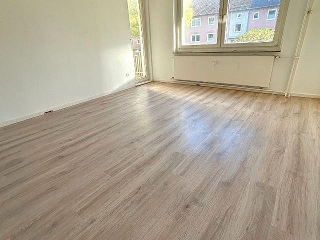 Geräumige 3 Zimmer Wohnung nähe Zentrum und Kaserne