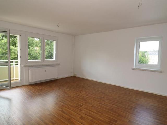 Geräumige 3 Zimmmer Wohnung mit Balkon