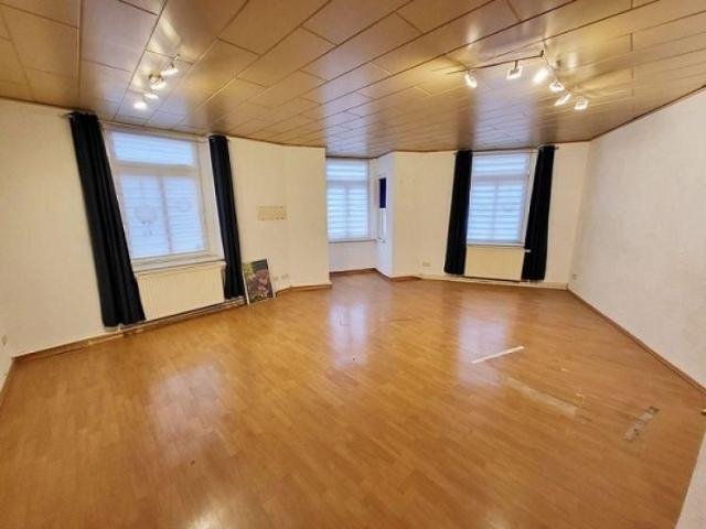 geräumige 3 Raum Wohnung in RC Zentrum