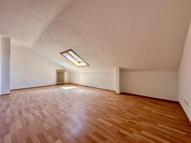 Geräumige 1 Zimmer Dachgeschosswohnung in zentraler Lage von Sinzig Bad Bodendorf