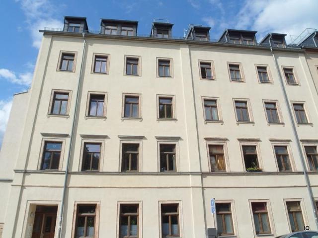 Geräumige 1 Zimmer Wohnung mit schönem Balkon Gartenseite, Einbauküche & Dusche