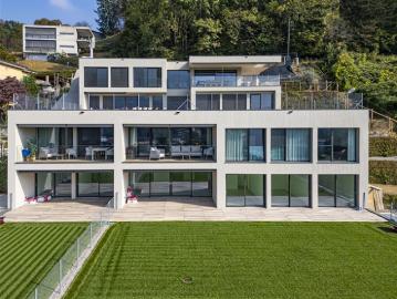 Geräumige 2,5 Zimmer Wohnung mit eigenem Garten und Wellnessbereich
