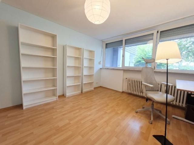 Geräumige 2 Zi. Whg. ab 01.12. zu vermieten