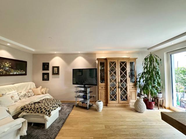 Geräumige 2 Zimmer Erdgeschosswohnung in Bahnhofsnähe