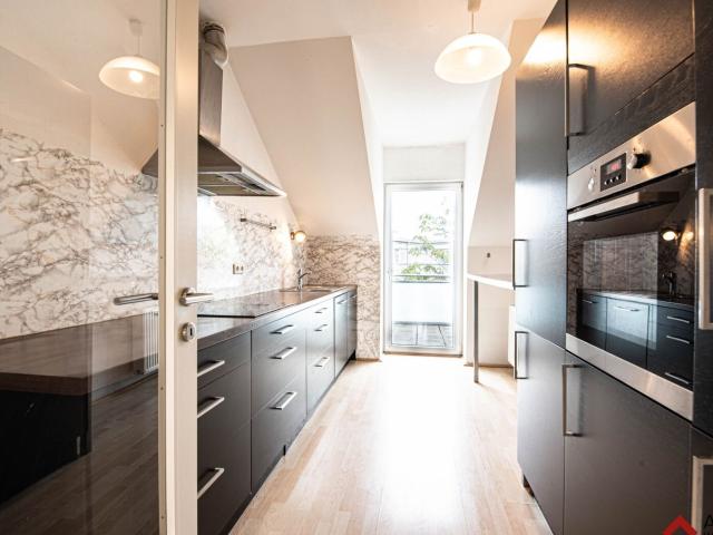 Geräumige 2 Zimmer Wohnung mit Balkon Nähe Bulgariplatz