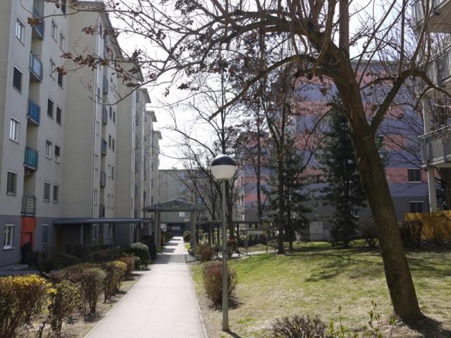 Geräumige 2 Zimmer Wohnung mit Balkon Provisionsfrei