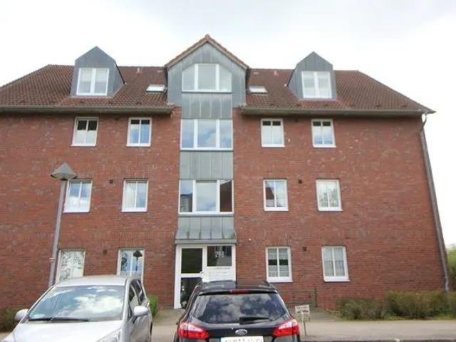 Geräumige 2 Zimmer Wohnung mit Terrasse und Stellplatz zu mieten!