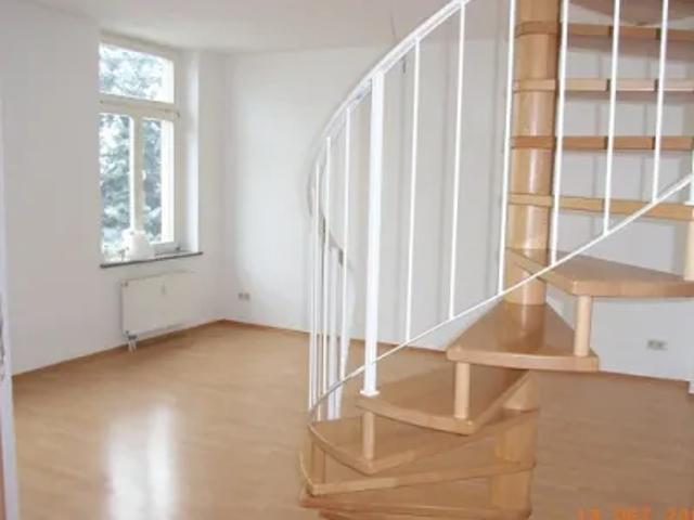 Geräumige 2 Raum Maisonette Wohnung mit Einbauküche