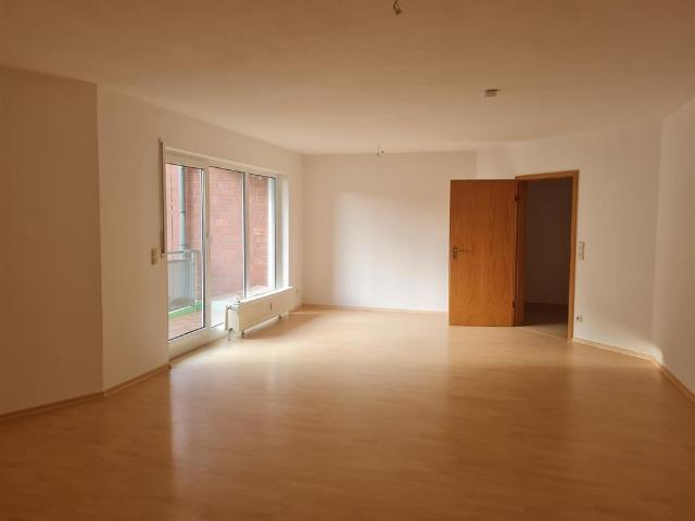 Geräumige 2 Raum Wohnung mit Balkon in der Bitterfelder Innenstadt
