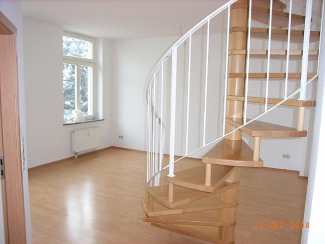 Geräumige 2 Raum Maisonette Wohnung mit Einbauküche