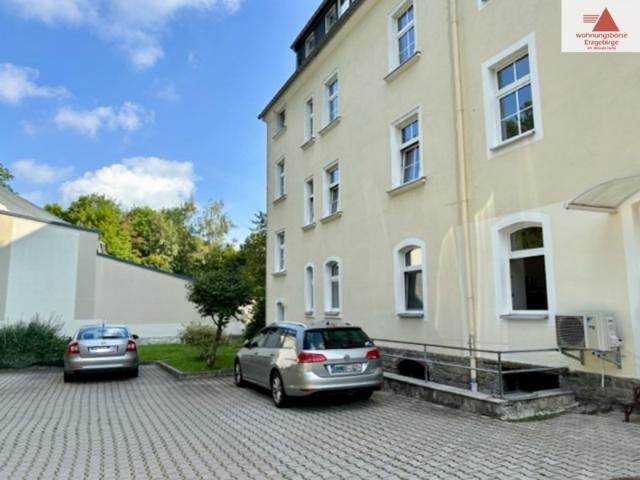 Geräumige 2 Raum Wohnung mit PKW Stellplatz auf der Talstraße in Annaberg Buchholz!