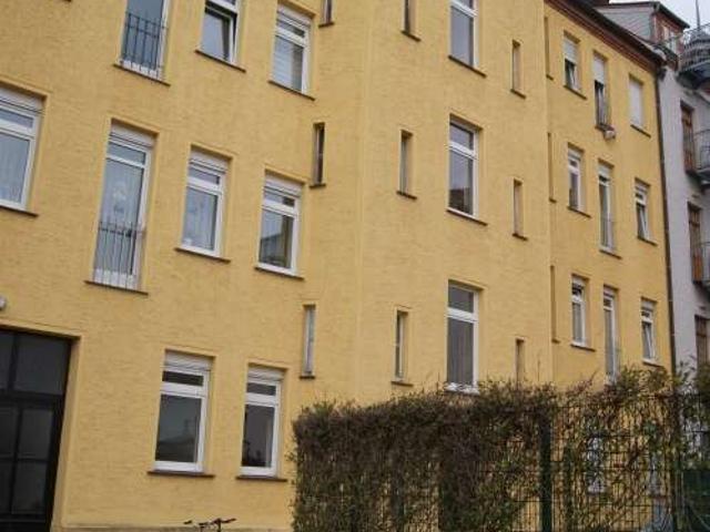 Geräumige 2 Raumwohnung mit Badewanne in attraktiver Lage