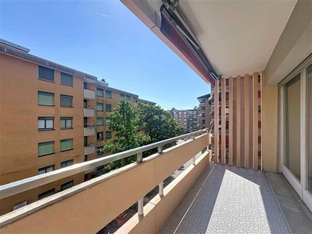 Geräumige 4,5 p von 91 m² mit Potenzial – 2 Balkone