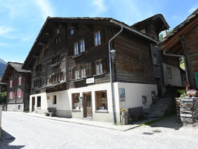 Geräumige 4.5 Zi Ferienwohnung in Vals