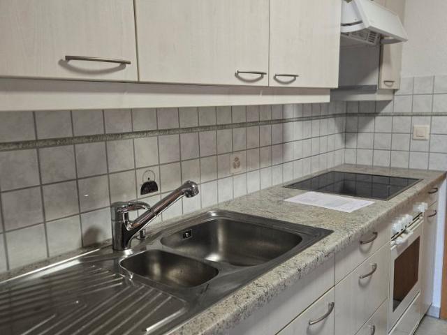 Geräumige 4.5 Zimmer Wohnung mit Balkon und schöner Aussicht in Linthal