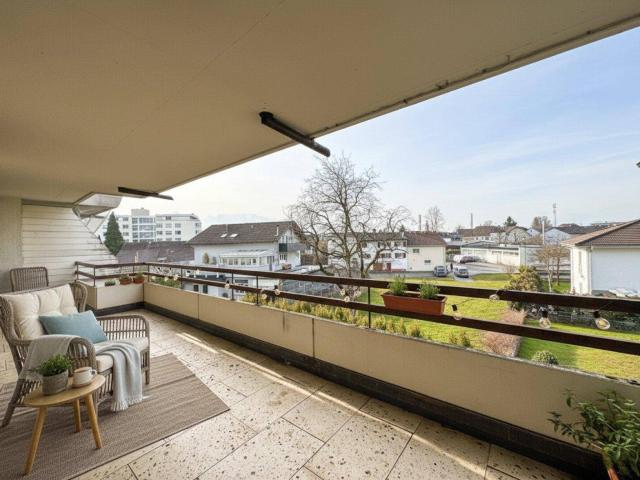 Geräumige 4,5 Zimmer Wohnung mit großem Balkon & Tiefgarage in Lustenau