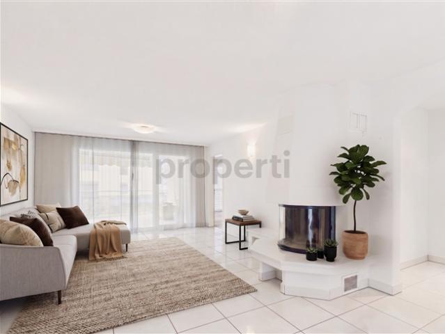 Geräumige 4.5 Zimmer Wohnung mit sonnigem Balkon, Effretikon