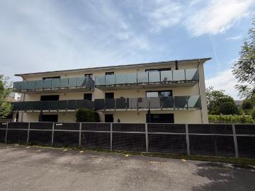 Geräumige 4,5 Zimmer Wohnung im 2. Stock im Herzen der Alle