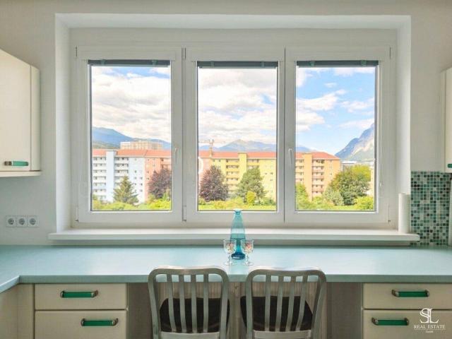 Geräumige 4 Zi Wohnung mit Loggia und Bergblick in Innsbruck