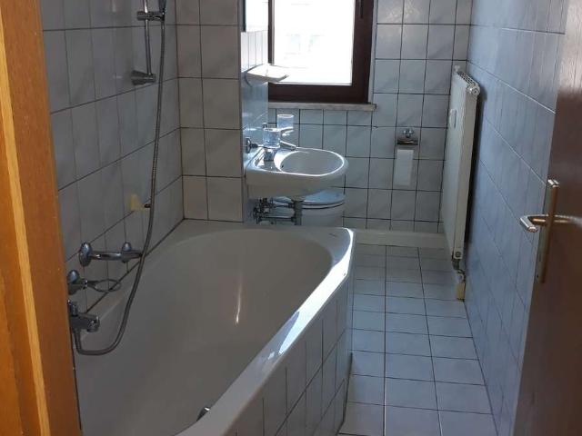 geräumige 4 Zimmerwohnung mit Balkon / Schneeberg