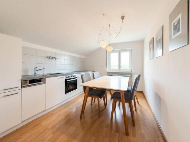 Geräumige 4 Zimmerwohnung im Dachgeschoss