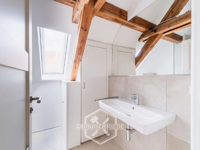 Geräumige 4 Zimmer DG Maisonette in bester Lage des Stuttgarter Südens