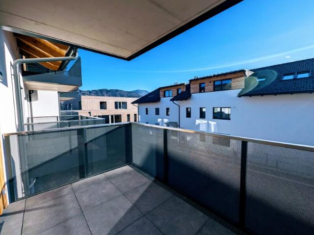 Geräumige 4 Zimmer Erstbezugs Wohnung mit Balkon im Ortszentrum von Hallwang!