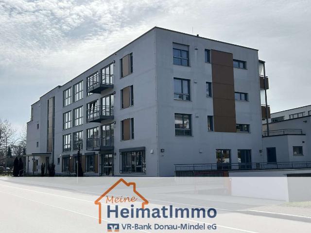 Geräumige 4 Zimmer Etagenwohnung mit West Ausrichtung