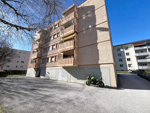 Geräumige 4 Zimmer Wohnung von 110 m² mit Balkon und großem Potenzial in Sierre