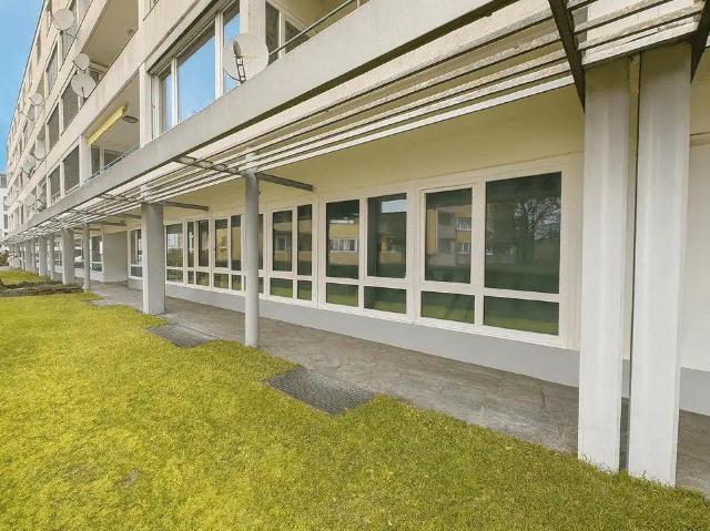 Geräumige 4 Zimmer Wohnung im Erdgeschoss – zentrale Lage