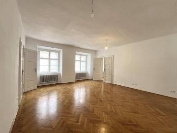 Geräumige 4 Zimmer Wohnung in top Lage des 1. Bezirks!
