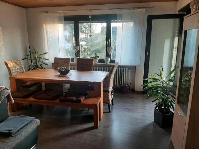 Geräumige 4 Zimmer Wohnung in ruhiger Stadtrandlage in Landau