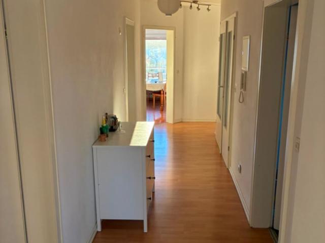 Geräumige 4 Zimmer Wohnung mit Balkon & Garten – ideal für Studierende