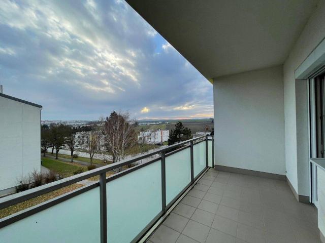 Mehr Platz als erwartet! | 2 Schlafzimmer + Büro | 9 m² Loggia | EUR 199.000