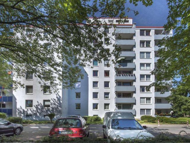 Geräumige 4 Zimmer Wohnung mit Balkon in Neuss Erfttal