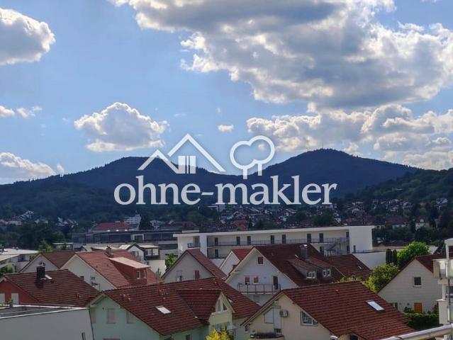 Geräumige 4 Zimmer Wohnung mit Balkon und Panoramablick auf den Schwarzwald