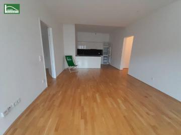 Geräumige 4 Zimmer Wohnung mit hochwertiger Ausstattung inklusive Einbauküche in unschlagbarer Lage!