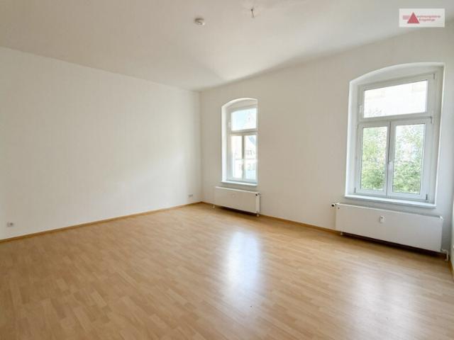 Geräumige 4 Raum Familienwohnung mit Einbauküche direkt im Annaberger Zentrum!
