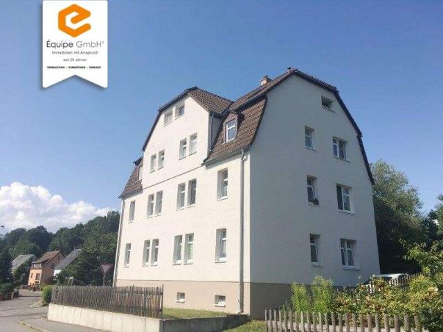 Geräumige 4 Raumwohnung in grüner Lage zu vermieten!