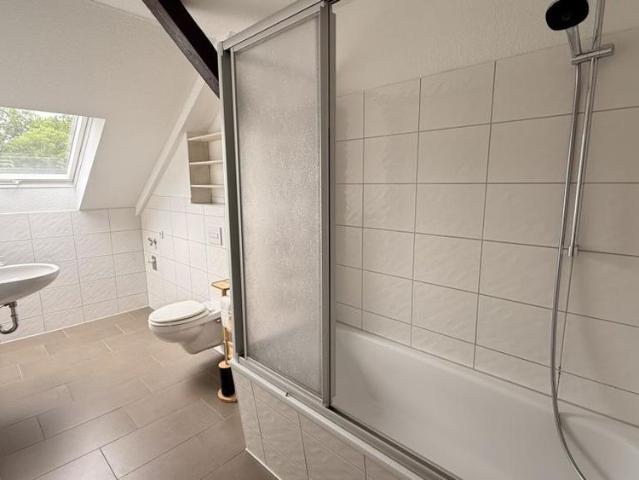 Geräumige 4 Raumwohnung mit Balkon und Fahrstuhl in zentraler Lage von Dresden