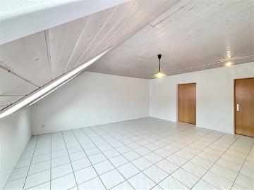 Geräumige 5 Zimmer Wohnung im Herzen von La Chaux de Fonds