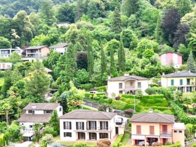 Geräumige 6.5 Zimmer Villa mit Garten in Davesco Soragno