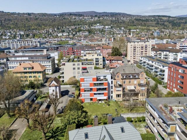 Geräumige 6,5 Zimmer Wohnung im Herzen von Biel