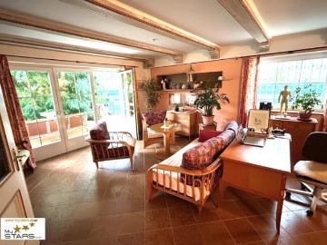 Geräumige 6 Zimmer in Neuhaus am Inn: gepflegt, mit Garage, Garten und Terrasse!