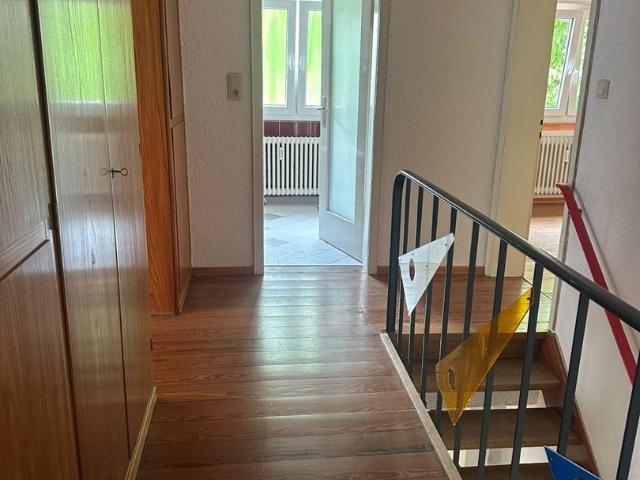 geräumige Altbauwohnung mit Terrasse, Garage und vielen Nebenräumen