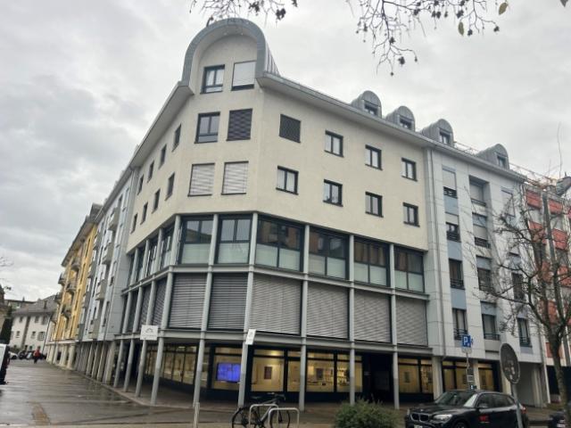 Geräumige Büros im 2. Stock