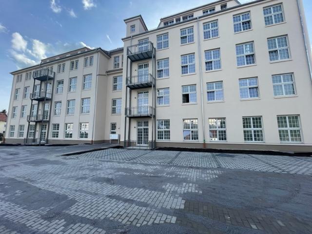 GERÄUMIGE DACHGESCHOSSWOHNUNG – 6 Zimmer mit hochwertiger Ausstattung