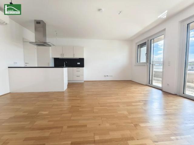 Geräumige Dachgeschosswohnung in toller Lage! Inkl Einbauküche und Klimaanlag in jedem Zimmer!